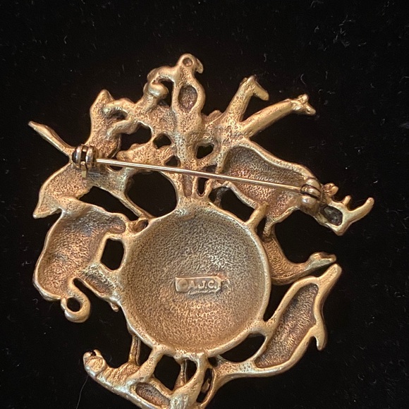 “The Animal Kingdom” brooch by AJC Jewelry, a black family-owned business - Picture 3 of 4